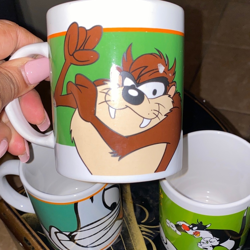 Box28 Warner Bros. Cartoon Character Mug Trio - Green, White, and Orange 12oz - Picture 4 of 6